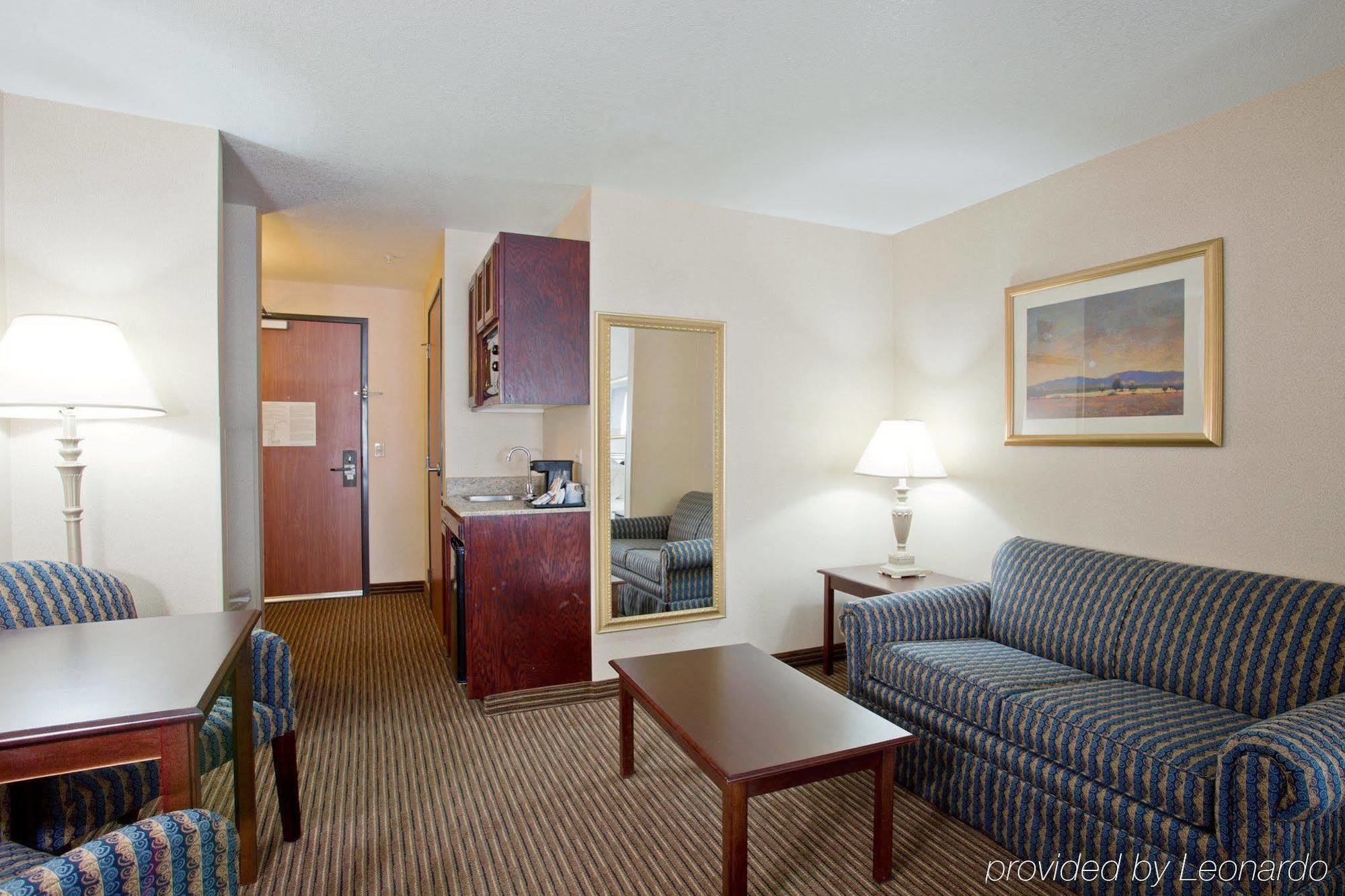 Holiday Inn Express & Suites Jackson, An Ihg Hotel Δωμάτιο φωτογραφία